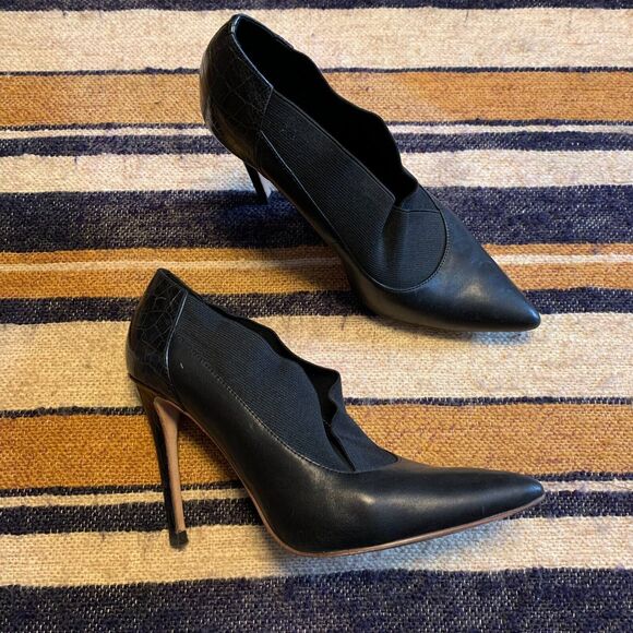 Elie Tahari Black Pointed Toe Heel Elastic Opening Stiletto Going Out 38.5 - Picture 1 of 8